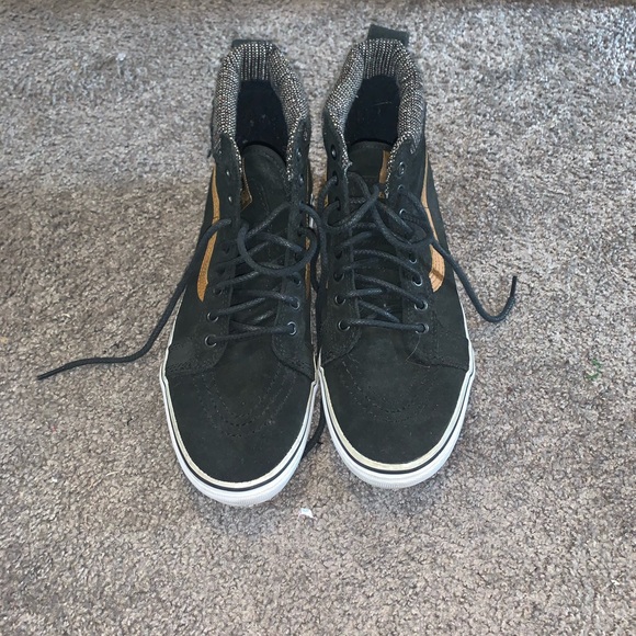 Vans - Picture 2 of 4